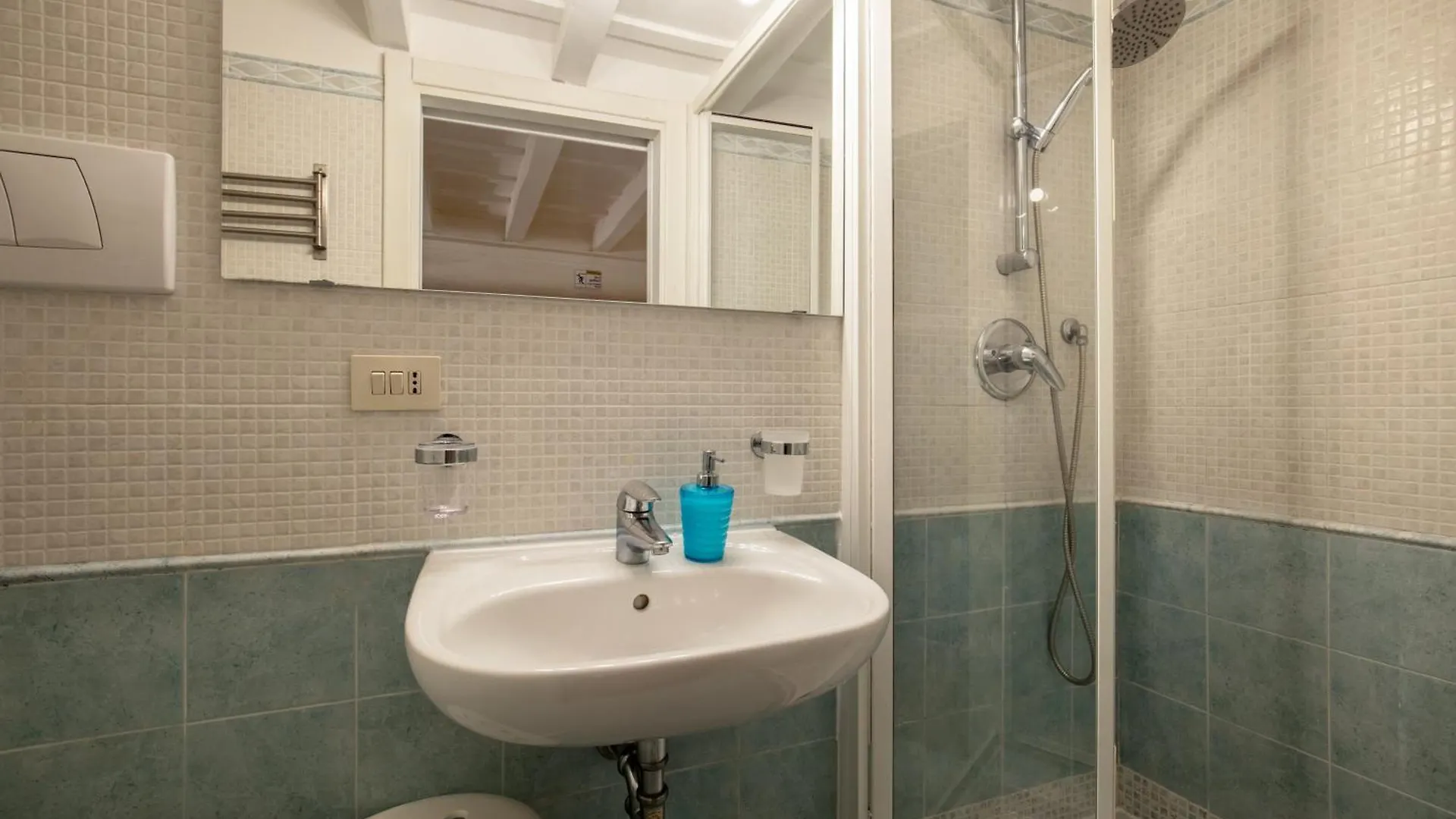 Cappellari Apartments - Campo De' Fiori ローマ 0*,  イタリア